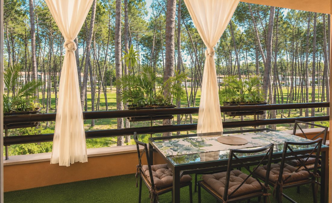 Terrace with pine forest and golf view, Costa da Caparica