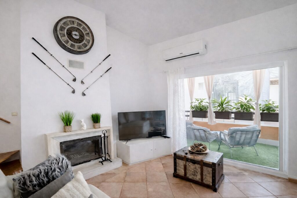 Living room opening onto the terrace